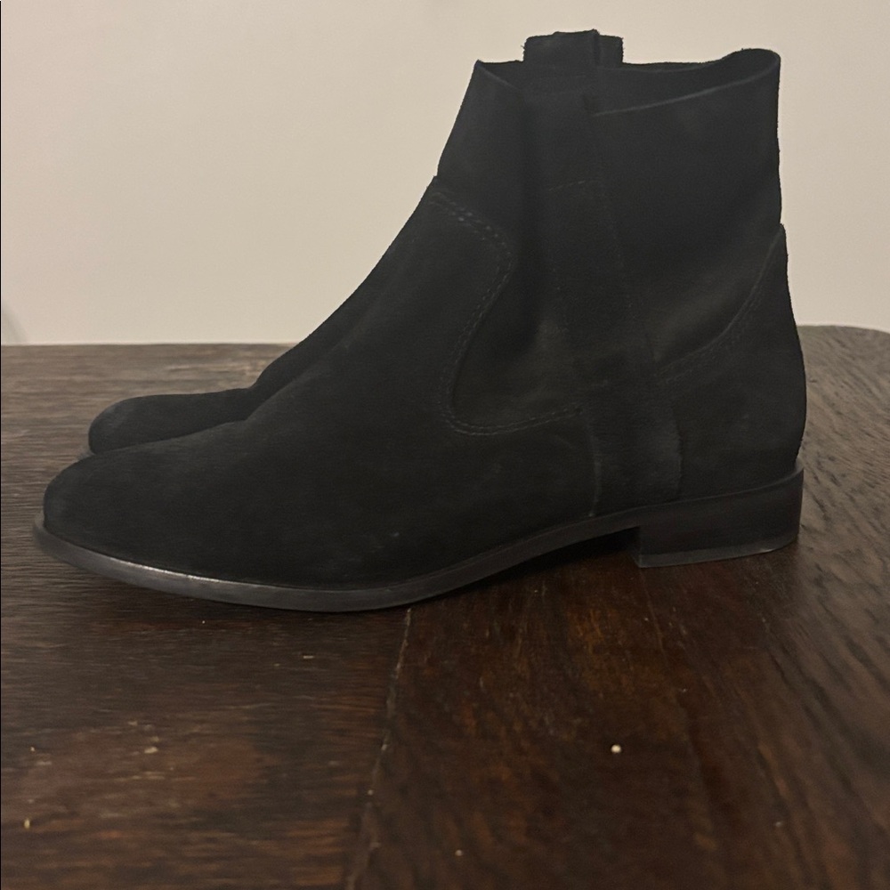 Gianni Bini suede ankle boots. Sz 7.5